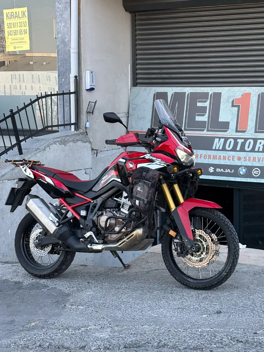 Mel1h Motors 34 dükkan önü servis girişi ve cadde cephesi